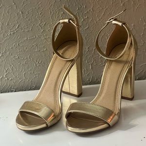 Gold Heels ✨